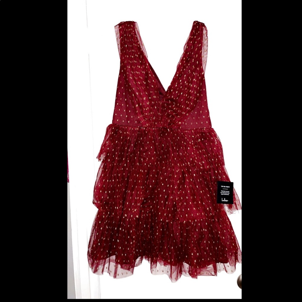 Lulu’s burgundy mesh tiered mini dress